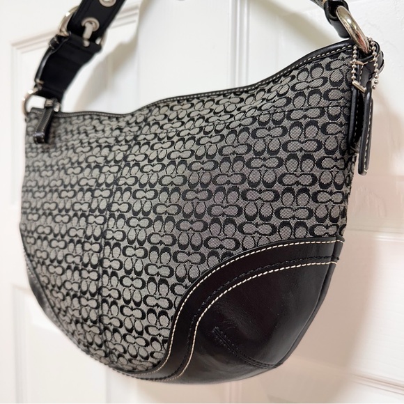 Coach Soho Signature Jacquard Hobo Black Leather Trim Vintage Y2K - Picture 4 of 10